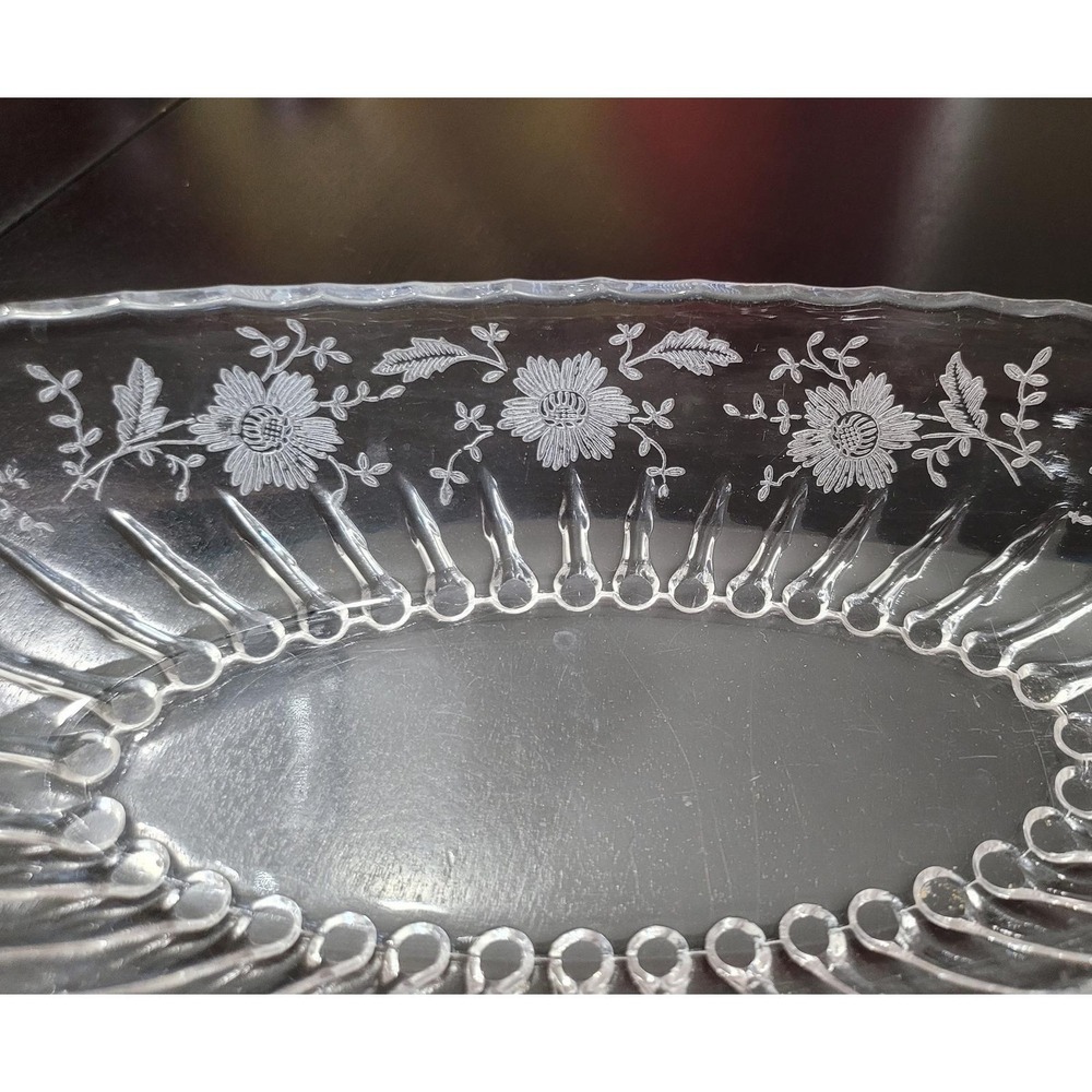 Vintage Forest Damask Etched Glass Pickle Bowl - Picture 6 of 9